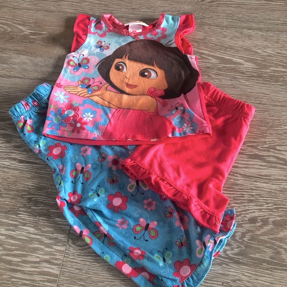 Nickelodeon — Dora the Explorer Matching Pajama Set - Picture 1 of 11